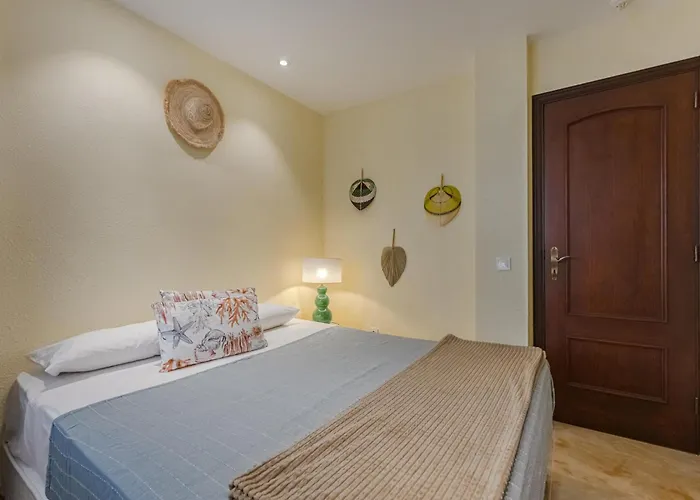 Partial Sea View & Relax 2-bed Tenerife South Apartment *