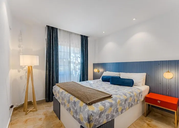 Partial Sea View & Relax 2-bed Tenerife South Apartment